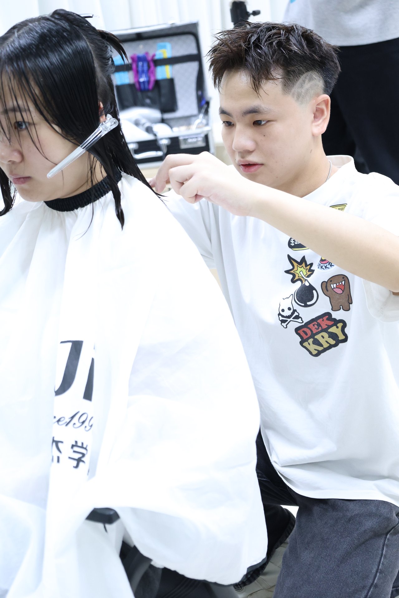 女发六合修剪造型班